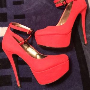 Women’s Heel Size 7